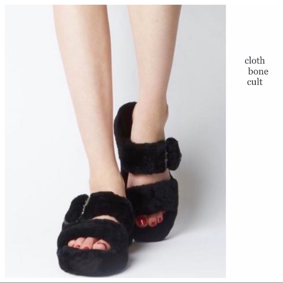 UGG Shoes - ✨New✨ UGG Black Fuzz Yeah Birkenstock-Style SLIDES